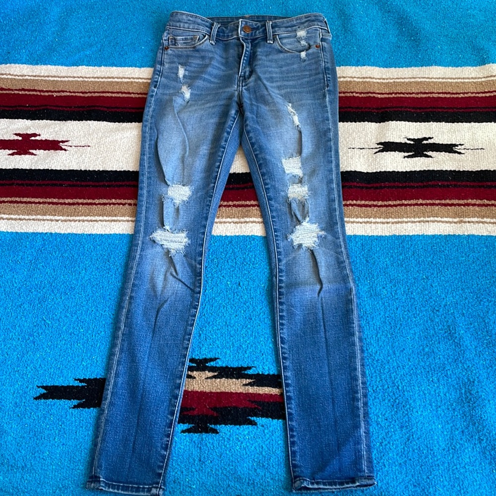 Abercrombie & Fitch Ripped Skinny Jeans